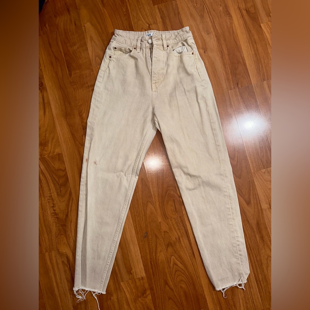 Zara beige mom jeans
